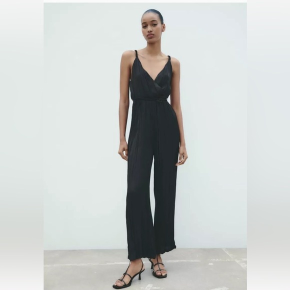 New! Zara medium olive satin effect wrinkled V neck jumpsuit. - Picture 8 of 10